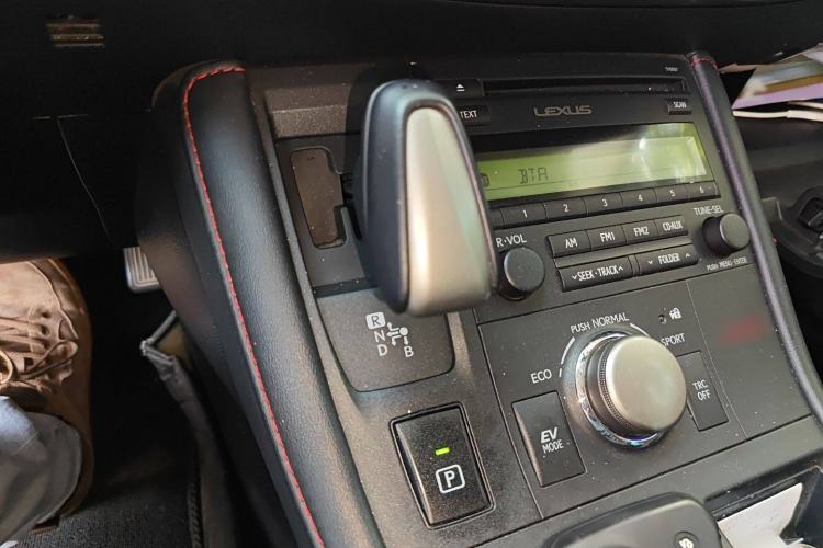 Used Lexus CT 2017 CT200h Elite Edition Solid Color China V Standard Gear Lever