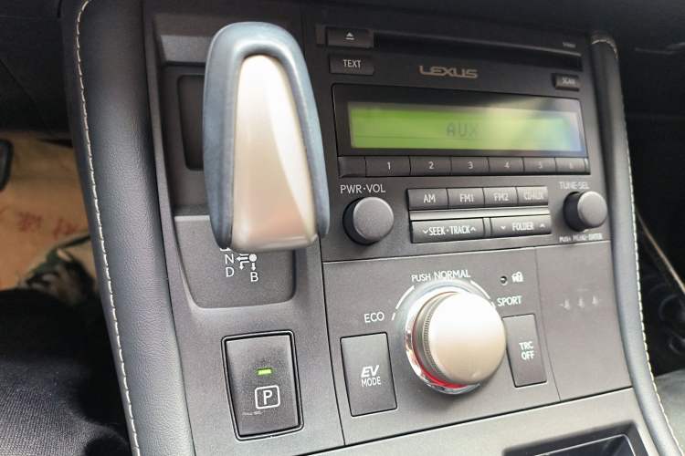 Used Lexus CT 2017 CT200h Elite Edition Monotone China VI Gear Lever