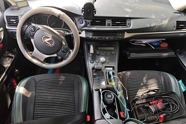 Used Lexus CT 2017 CT200h Elite Edition Solid Color China V Standard Interior 2