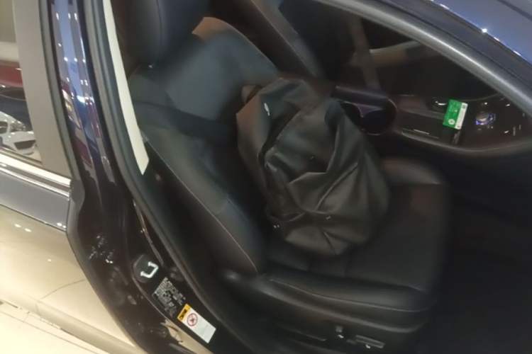 Used Lexus CT 2017 CT200h Comfort Edition Monochrome China V Standard Right Front Seat