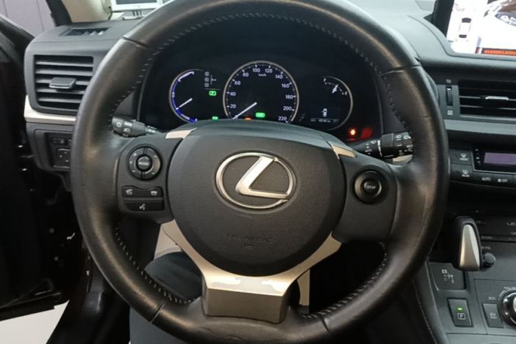 Used Lexus CT 2017 CT200h Comfort Edition Monochrome China V Standard Steering Wheel