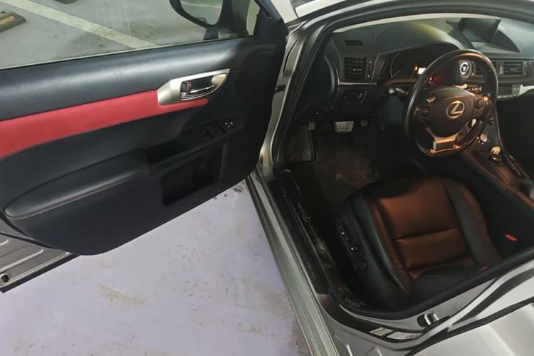 Used Lexus CT 2017 CT200h Comfort Edition Monochrome China V Standard Driver Seat