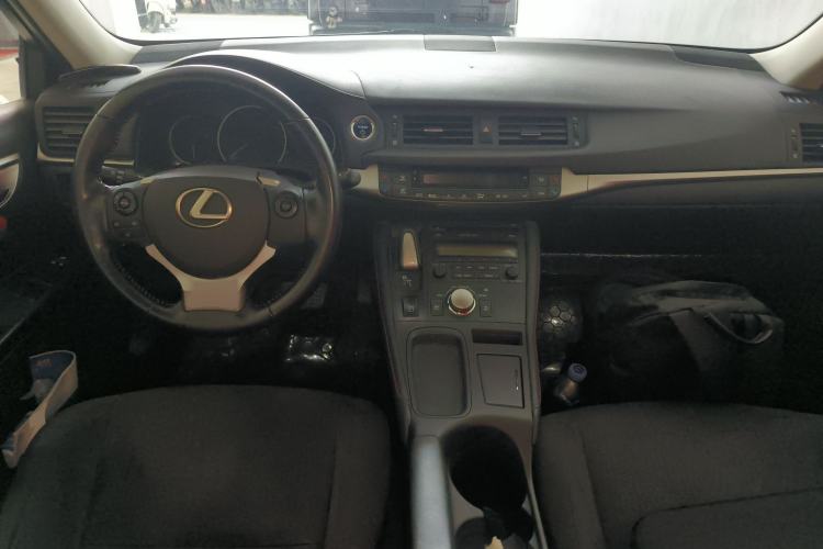 Used Lexus CT 2017 CT200h Elite Edition Solid Color China V Standard Interior 2