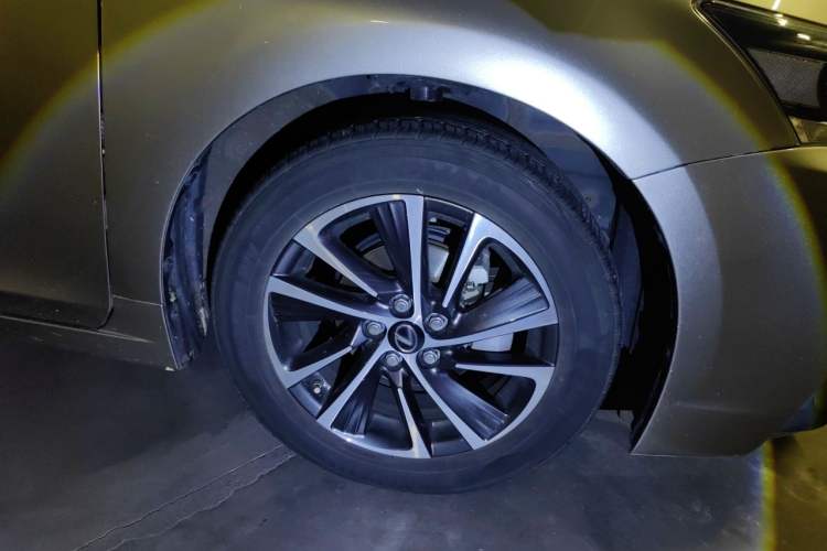 Used Lexus CT 2017 CT200h Comfort Edition Monochrome China VI Right Front Wheel Hub