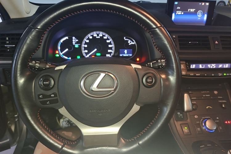 Used Lexus CT 2017 CT200h Comfort Edition Monochrome China V Standard Steering Wheel