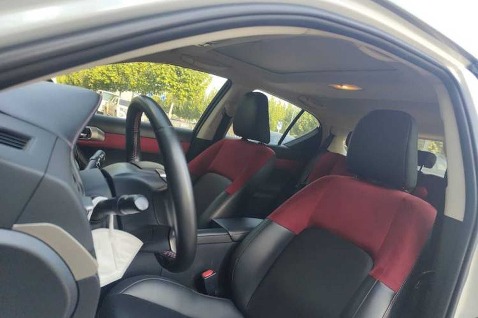 Used Lexus CT 2017 CT200h Comfort Edition Two-Tone China V Standard Left Front Seat