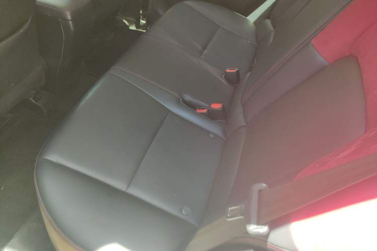 Used Lexus CT 2017 CT200h Comfort Edition Two-Tone China V Standard Left Rear Seat