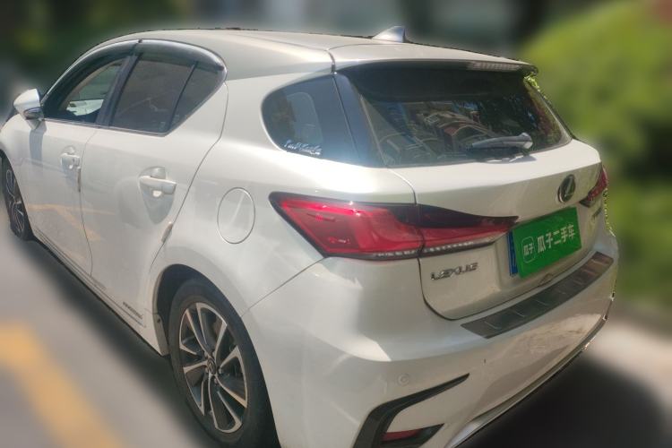 Used Lexus CT 2017 CT200h Comfort Edition Two-Tone China V Standard Rear Left 45 Deg