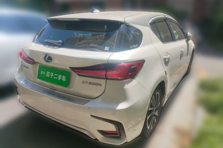 Used Lexus CT 2017 CT200h Comfort Edition Two-Tone China V Standard Rear Right 45 Deg
