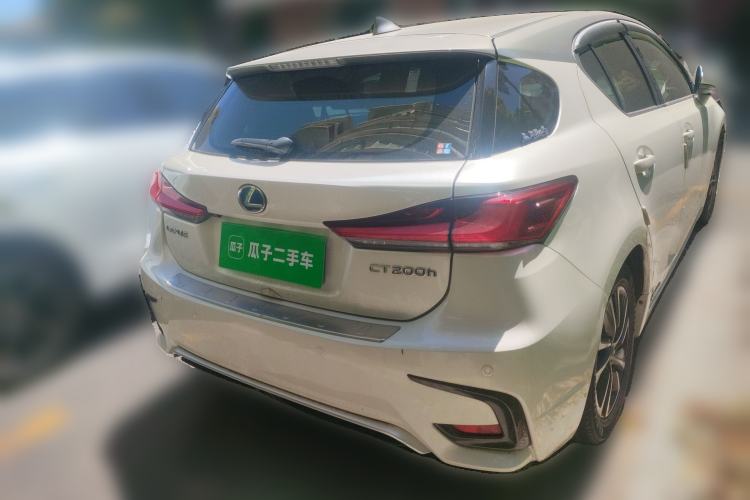 Used Lexus CT 2017 CT200h Comfort Edition Two-Tone China V Standard Rear