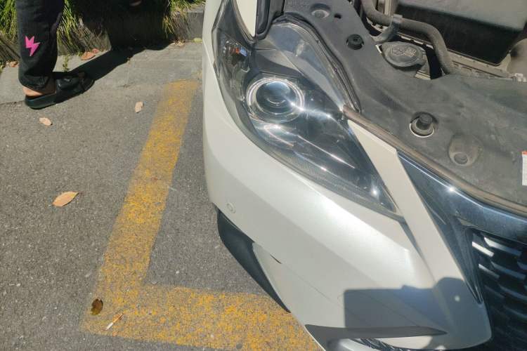Used Lexus CT 2017 CT200h Comfort Edition Two-Tone China V Standard Right Front Headlight