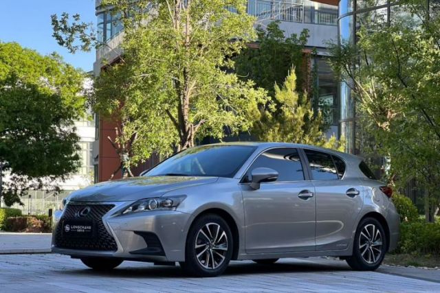 Used Lexus CT 2017 CT200h Comfort Edition Monochrome China VI