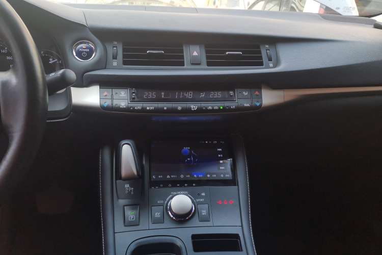Used Lexus CT 2017 CT200h Elite Edition Solid Color China V Standard Audio And AC Panel