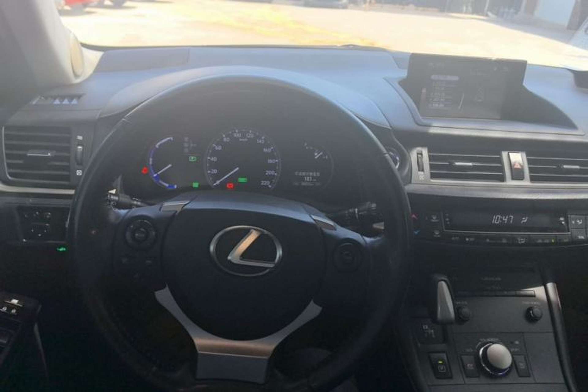 Used Lexus CT 2017 CT200h Comfort Edition Monochrome China VI Center Console