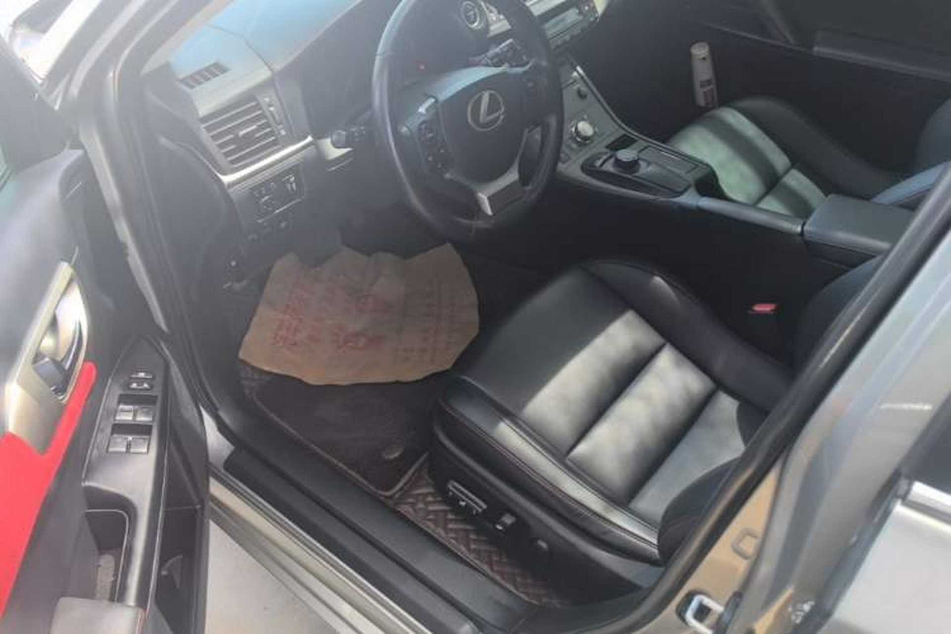 Used Lexus CT 2017 CT200h Comfort Edition Monochrome China VI Driver Seat