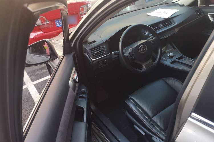 Used Lexus CT 2017 CT200h Elite Edition Solid Color China V Standard Driver Seat