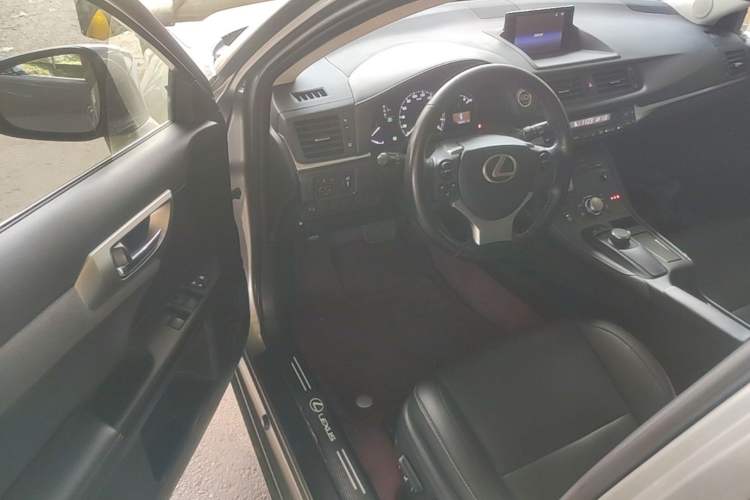Used Lexus CT 2017 CT200h Comfort Edition Monochrome China V Standard Driver Seat