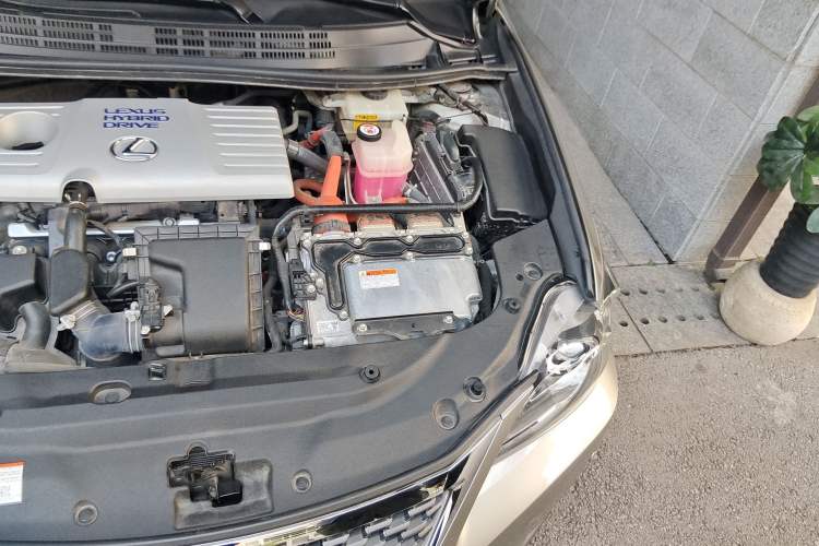 Used Lexus CT 2017 CT200h Comfort Edition Monochrome China V Standard Engine Bay Left