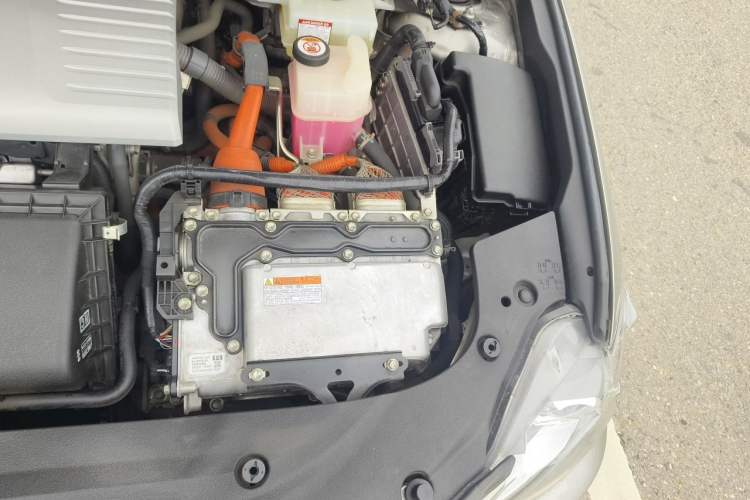 Used Lexus CT 2017 CT200h Elite Edition Monotone China VI Engine Bay Left