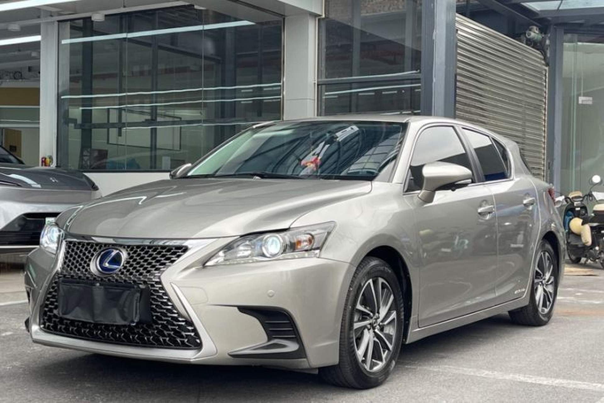 Used Lexus CT 2017 CT200h Elite Edition Monotone China VI Front Left 45 Deg