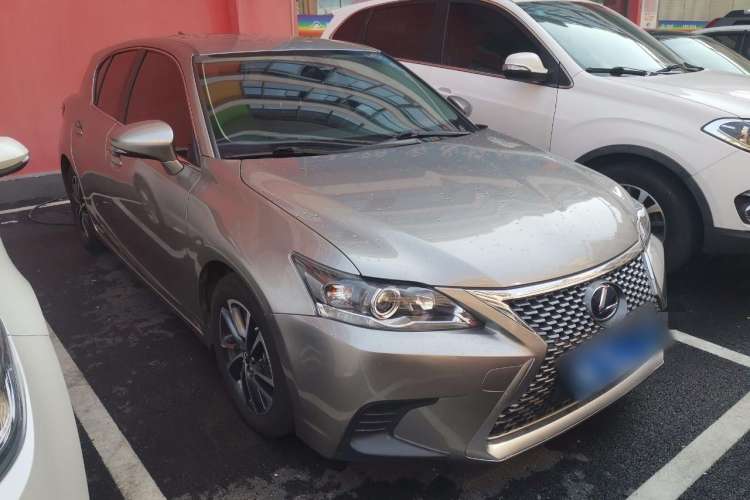 Used Lexus CT 2017 CT200h Elite Edition Solid Color China V Standard Front Right 45 Deg