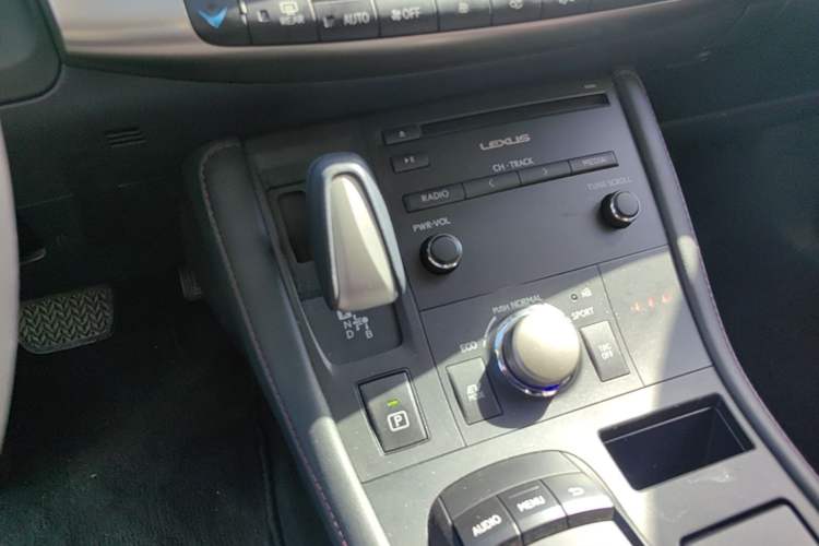 Used Lexus CT 2017 CT200h Comfort Edition Monochrome China V Standard Gear Lever