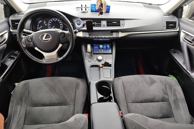 Used Lexus CT 2017 CT200h Elite Edition Solid Color China V Standard Interior 2