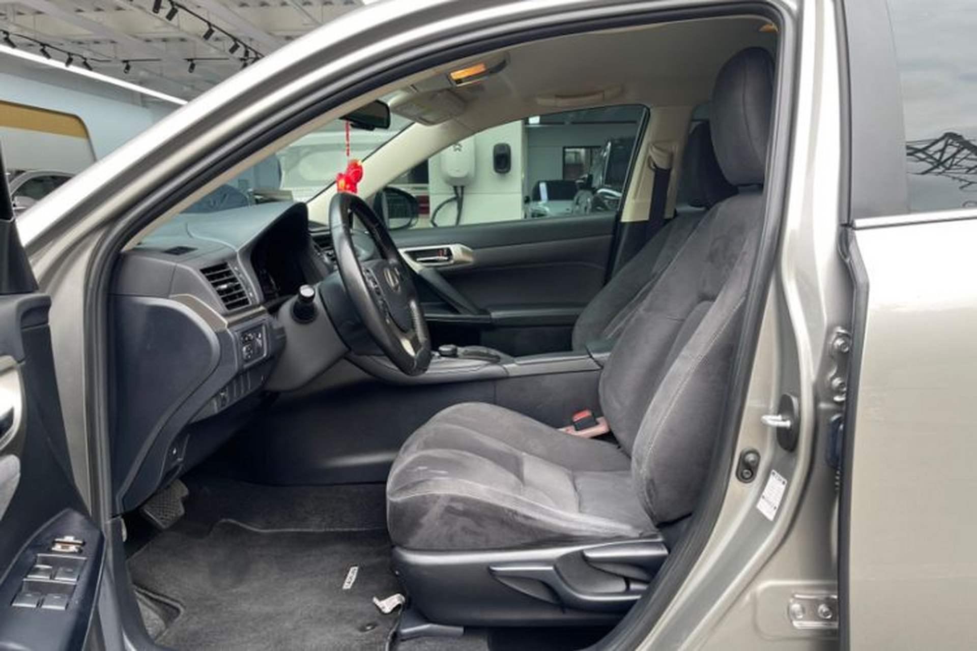 Used Lexus CT 2017 CT200h Elite Edition Monotone China VI Interior 5