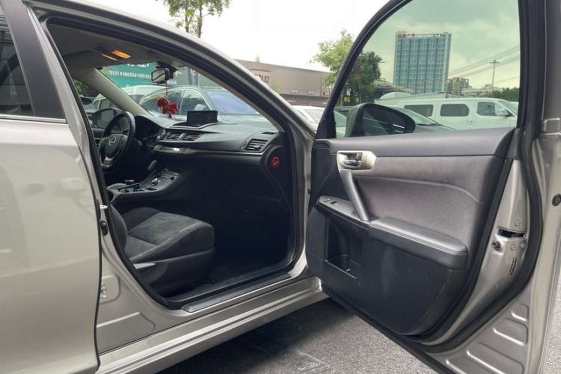 Used Lexus CT 2017 CT200h Elite Edition Monotone China VI Interior 6