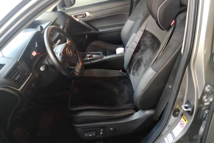 Used Lexus CT 2017 CT200h Comfort Edition Monochrome China V Standard Left Front Seat