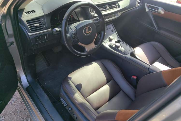 Used Lexus CT 2017 CT200h Comfort Edition Monochrome China V Standard Left Front Seat