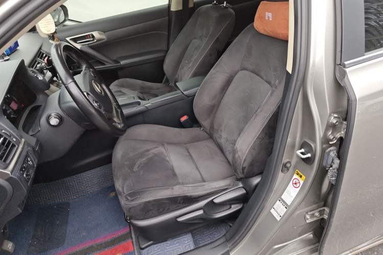 Used Lexus CT 2017 CT200h Elite Edition Solid Color China V Standard Left Front Seat