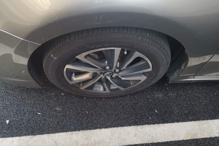 Used Lexus CT 2017 CT200h Elite Edition Solid Color China V Standard Left Front Wheel Hub