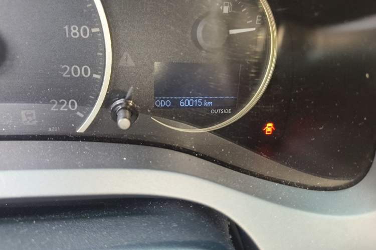 Used Lexus CT 2017 CT200h Elite Edition Monotone China VI Odometer Close Up