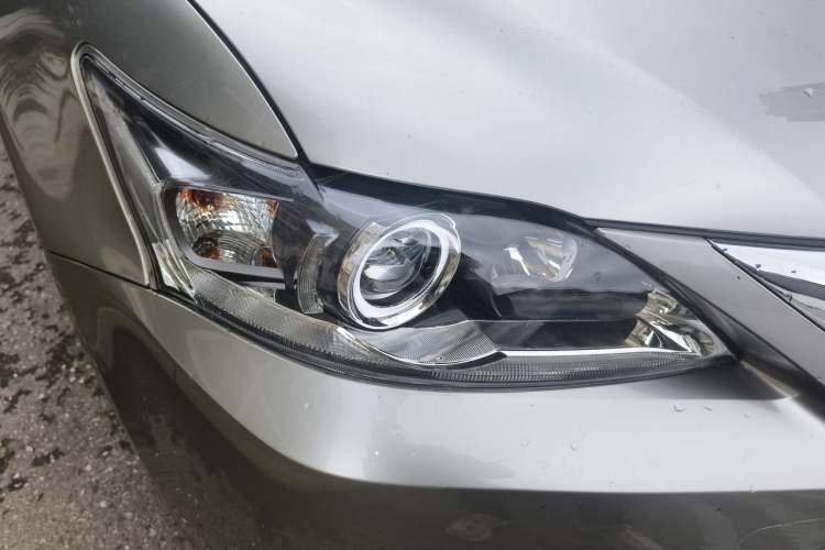 Used Lexus CT 2017 CT200h Elite Edition Monotone China VI Right Front Headlight