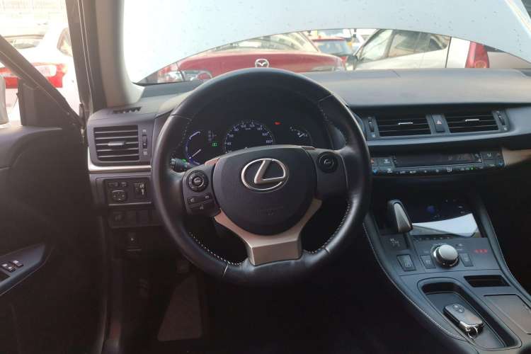 Used Lexus CT 2017 CT200h Elite Edition Solid Color China V Standard Steering Wheel