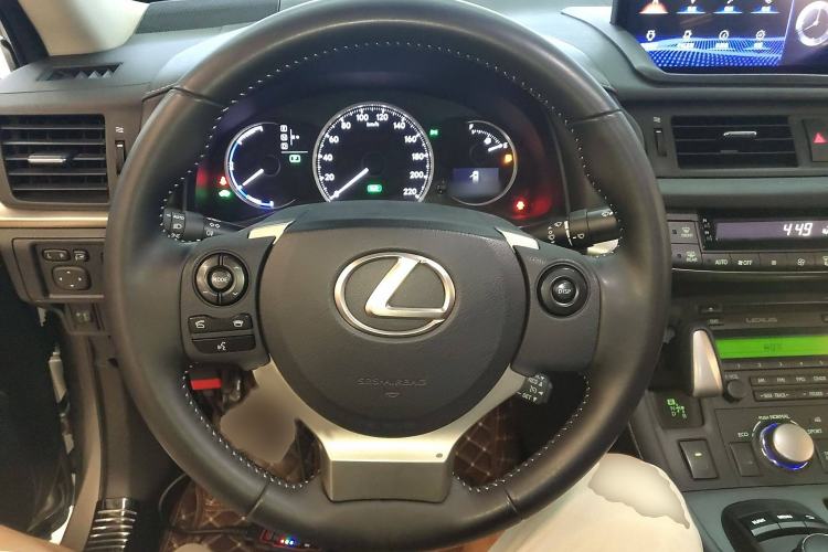 Used Lexus CT 2017 CT200h Elite Edition Monotone China VI Steering Wheel