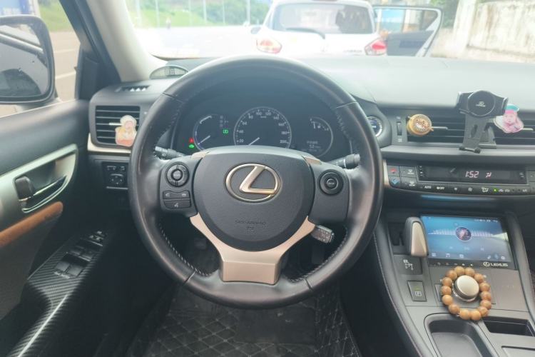 Used Lexus CT 2017 CT200h Elite Edition Monotone China VI Steering Wheel