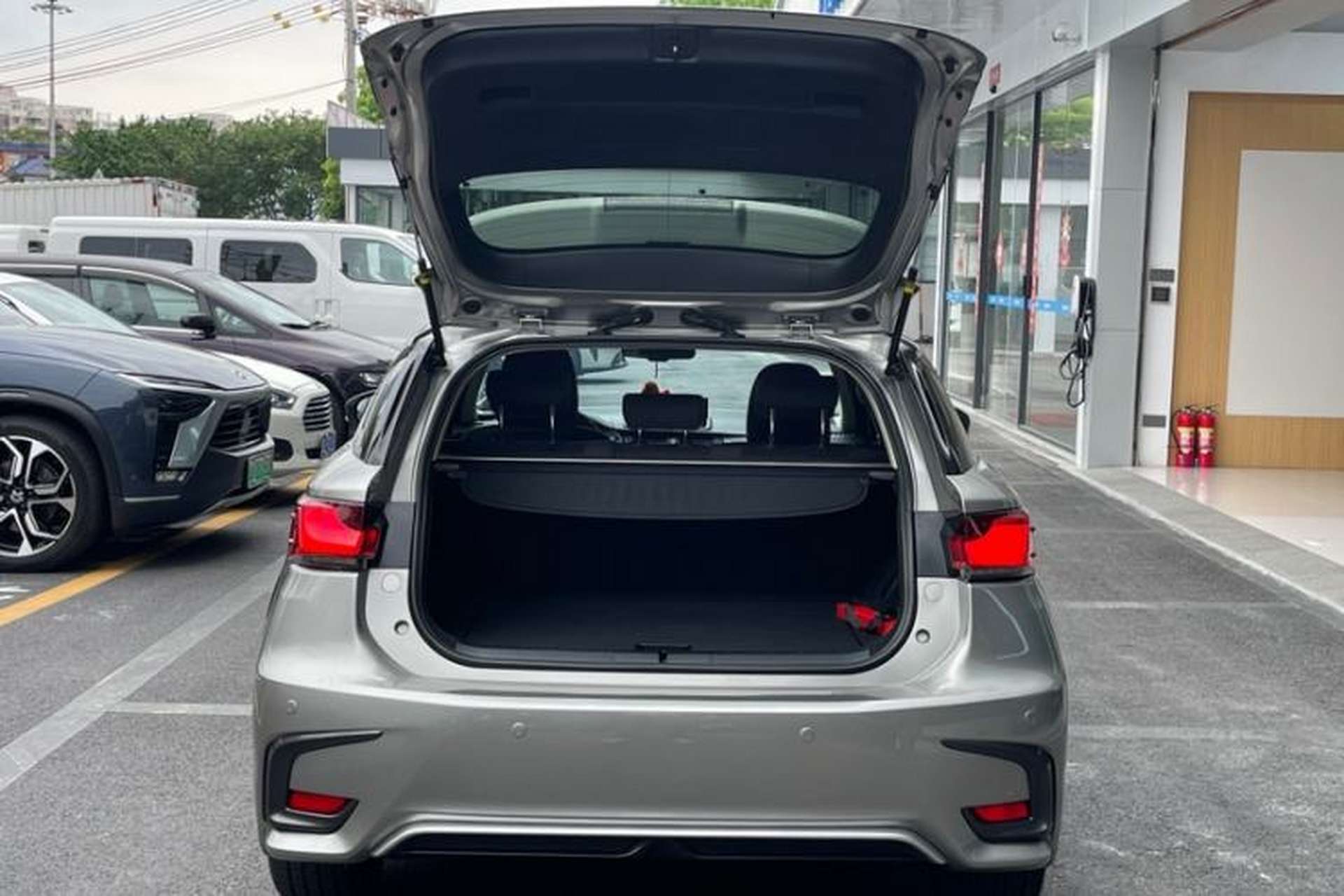 Used Lexus CT 2017 CT200h Elite Edition Monotone China VI Trunk