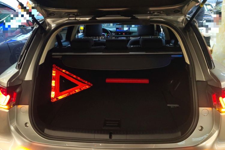 Used Lexus CT 2017 CT200h Elite Edition Monotone China VI Trunk