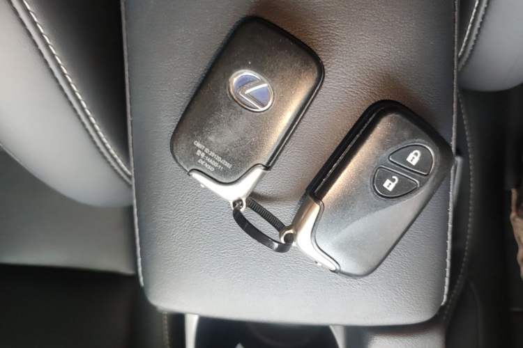 Used Lexus CT 2017 CT200h Comfort Edition Monochrome China V Standard Vehicle Key