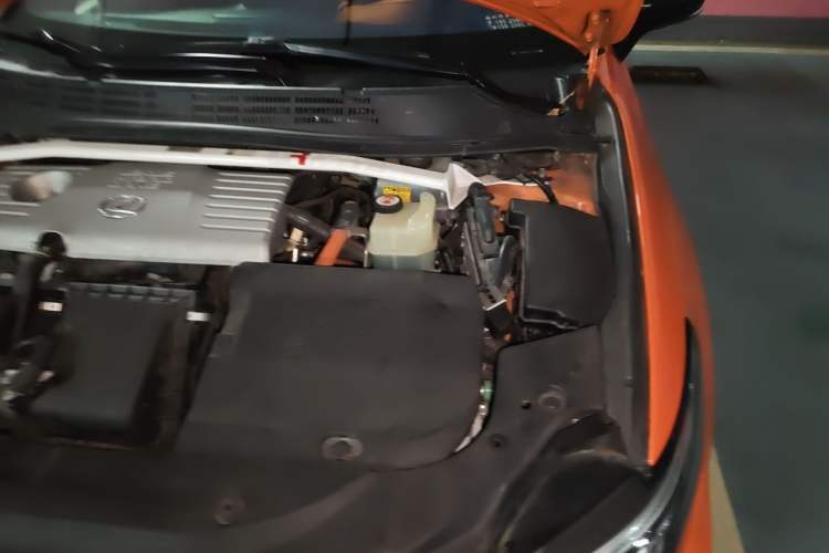 Used Lexus CT 2017 CT200h F SPORT Two-Tone China V Standard Engine Bay Left