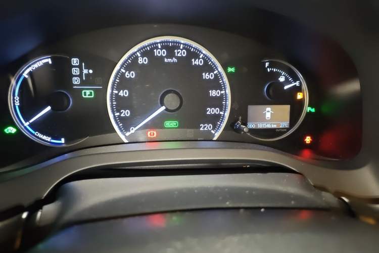 Used Lexus CT 2017 CT200h F SPORT Two-Tone China V Standard Odometer Close Up