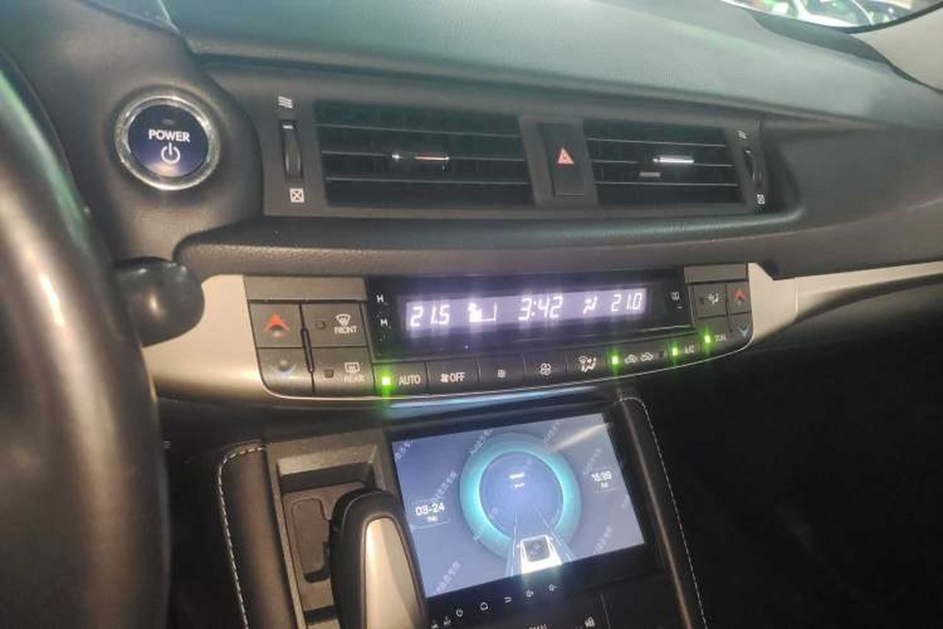 Used Lexus CT 2017 CT200h Elite Edition Two-Tone China V Standard Audio And AC Panel
