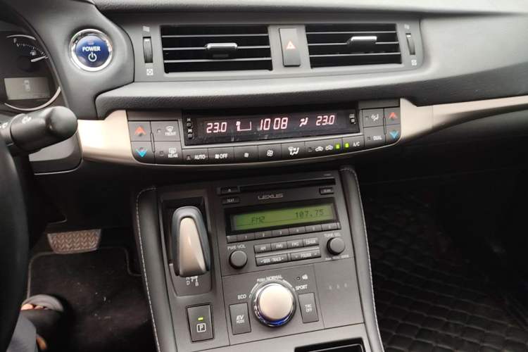 Used Lexus CT 2017 CT200h Elite Edition Monotone China VI Audio And AC Panel