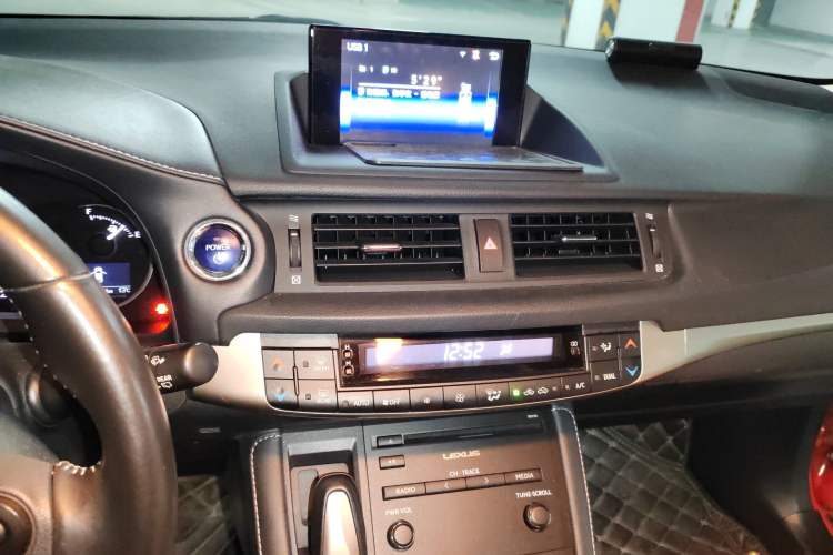 Used Lexus CT 2017 CT200h Comfort Edition Monochrome China V Standard Audio And AC Panel