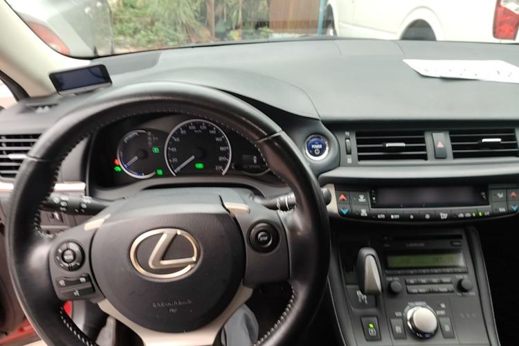 Used Lexus CT 2017 CT200h Elite Edition Monotone China VI Center Console