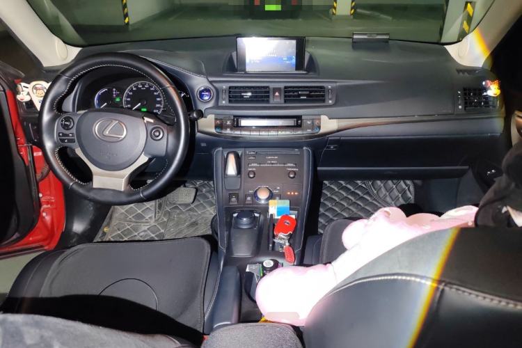 Used Lexus CT 2017 CT200h Comfort Edition Monochrome China V Standard Center Console
