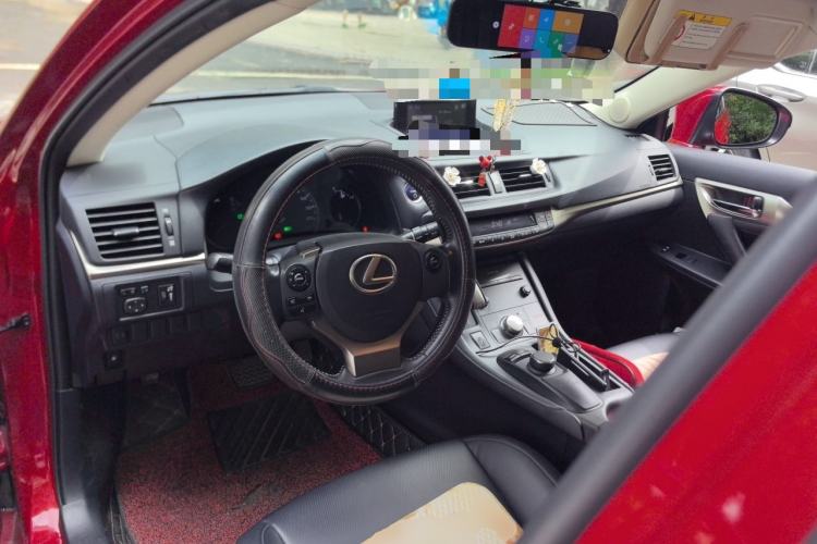 Used Lexus CT 2017 CT200h Comfort Edition Monochrome China V Standard Center Console