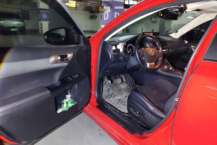 Used Lexus CT 2017 CT200h Comfort Edition Monochrome China V Standard Driver Seat